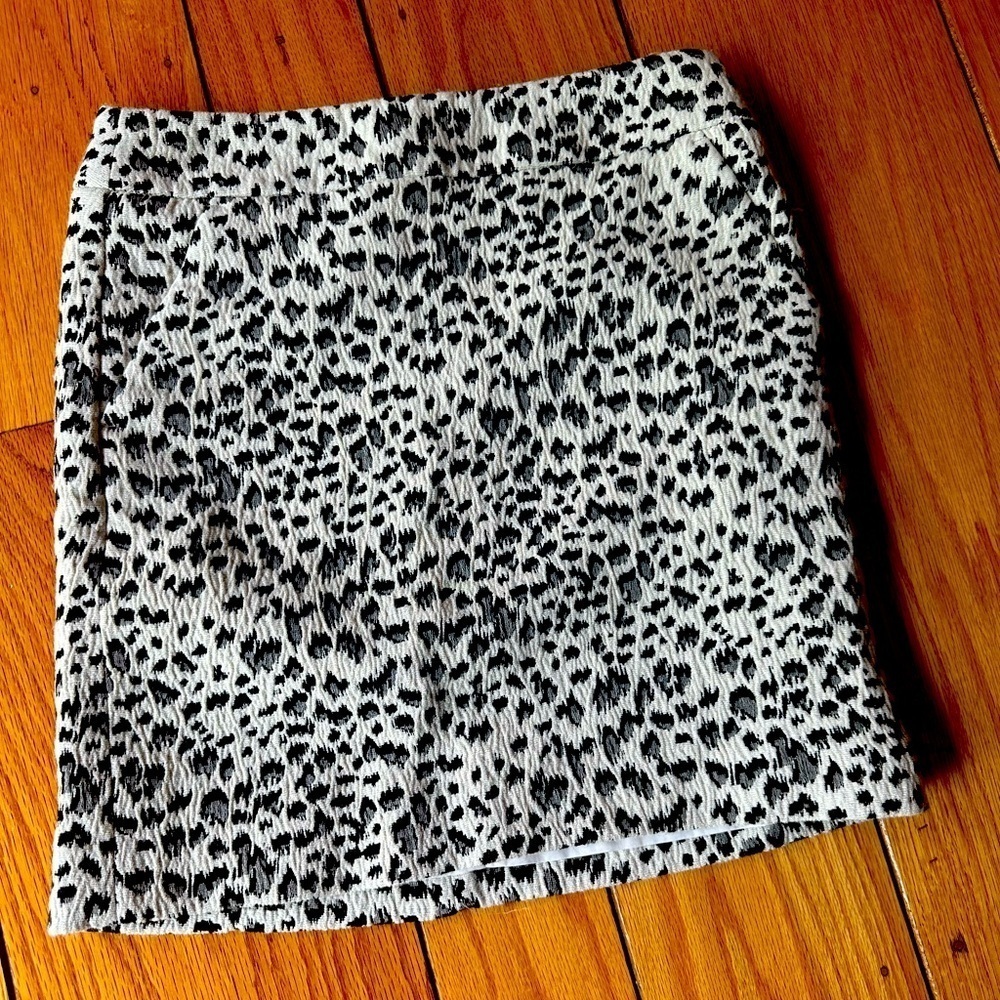 Print skirt, LOFT, size small.
